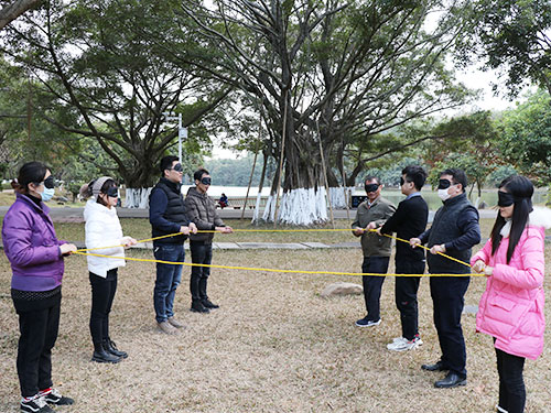 鋁紳仕-戶外游戲